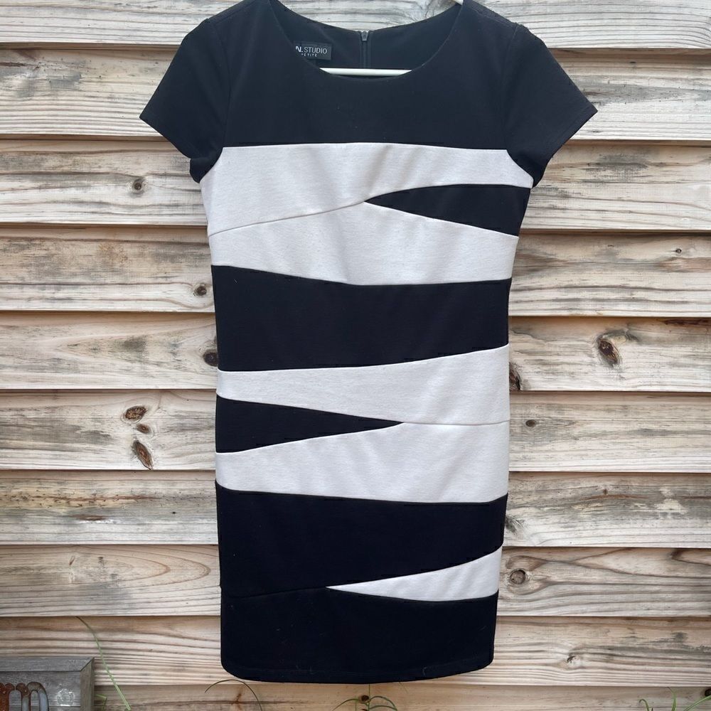 I N studio petite dress